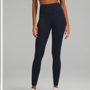 LULULEMON Base Pace Size 8 28 Inch Inseam